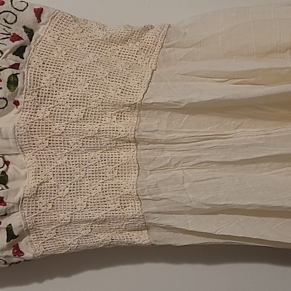 Dress bought & brought from MX - Picture 2 of 3